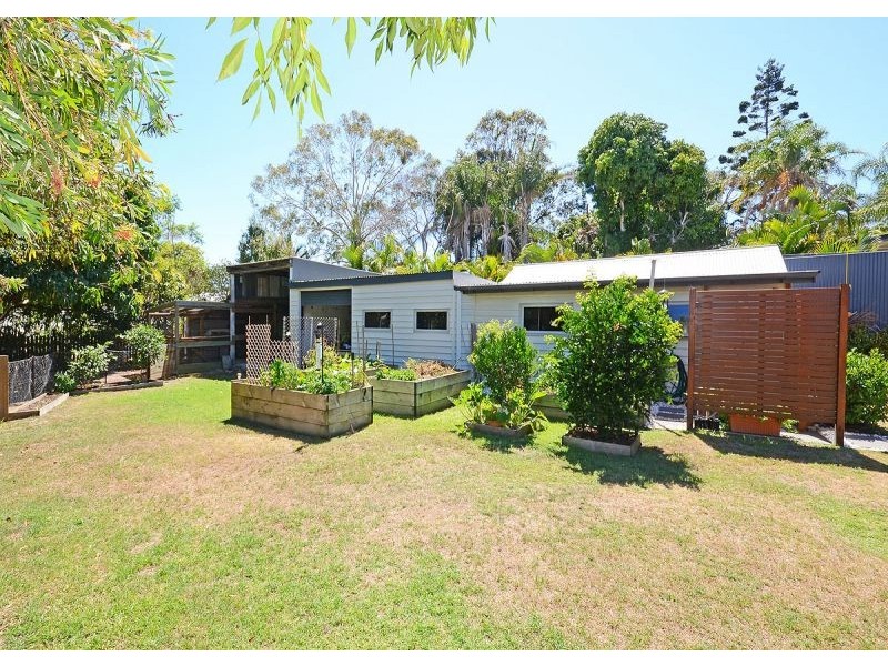 75 Dayman Street, Urangan QLD 4655