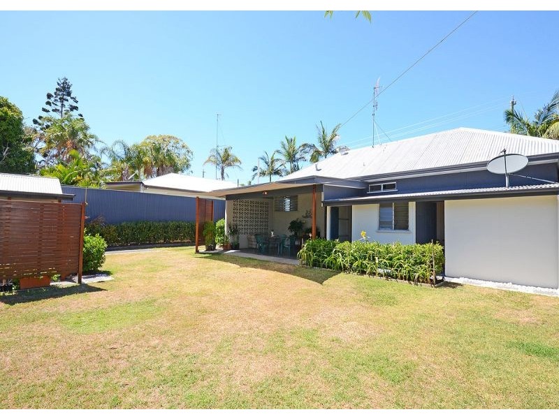 75 Dayman Street, Urangan QLD 4655