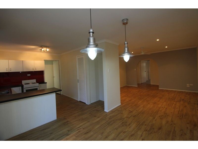 19 Richard Street, Urangan QLD 4655