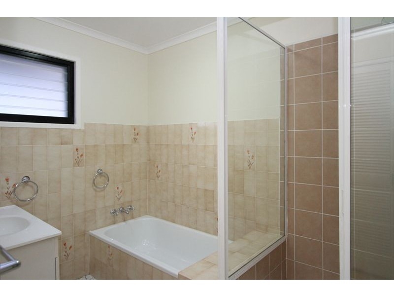 19 Richard Street, Urangan QLD 4655