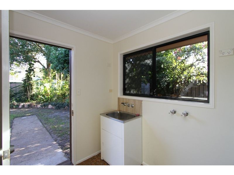 19 Richard Street, Urangan QLD 4655