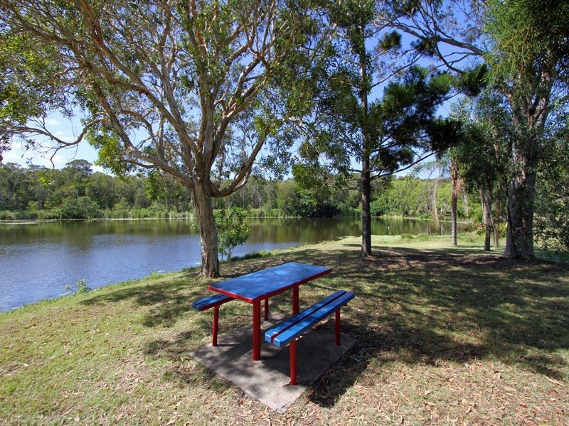 19 Richard Street, Urangan QLD 4655