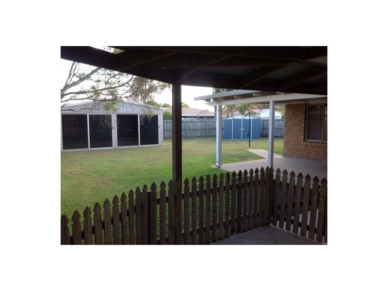 4 Rhys Court, Torquay QLD 4655