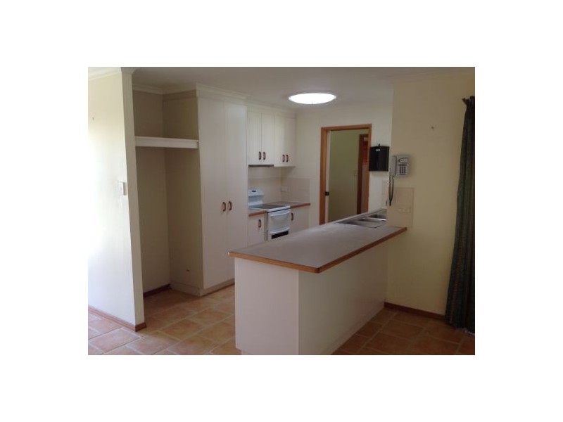 4 Rhys Court, Torquay QLD 4655