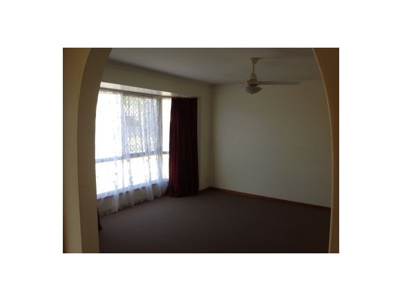 4 Rhys Court, Torquay QLD 4655