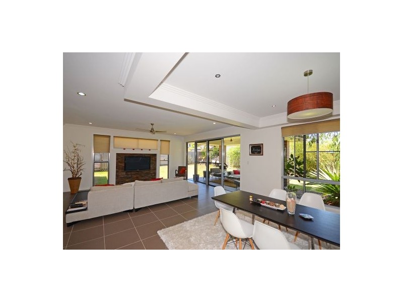 8 Dugong Avenue, Pialba QLD 4655