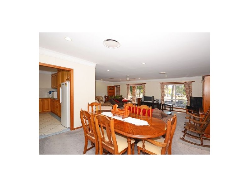 52 Maree Street, Wondunna QLD 4655