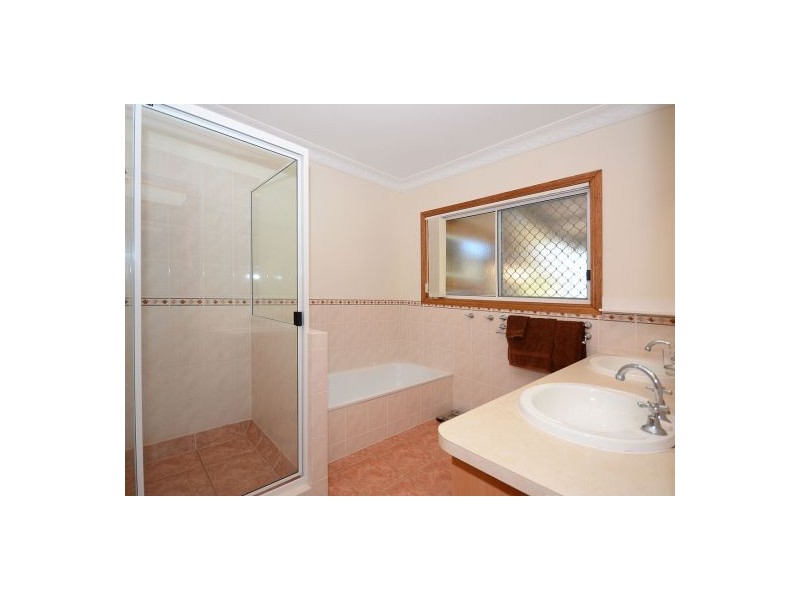 52 Maree Street, Wondunna QLD 4655