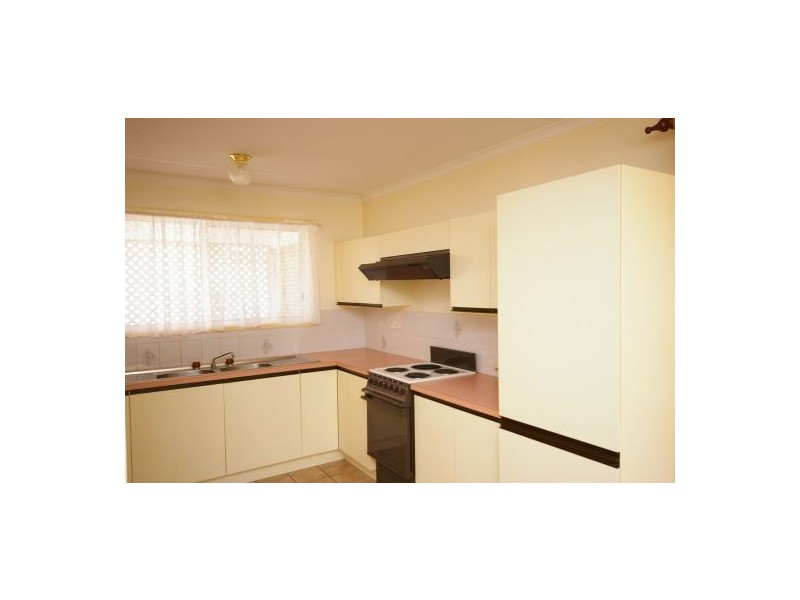 6 Morobe Street, Kawungan QLD 4655