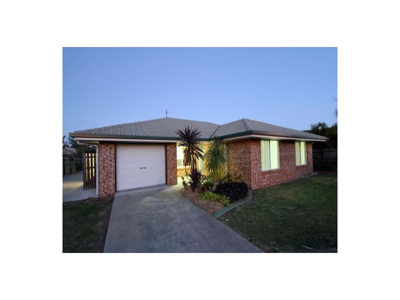 12 Topaz Circuit, Urangan QLD 4655