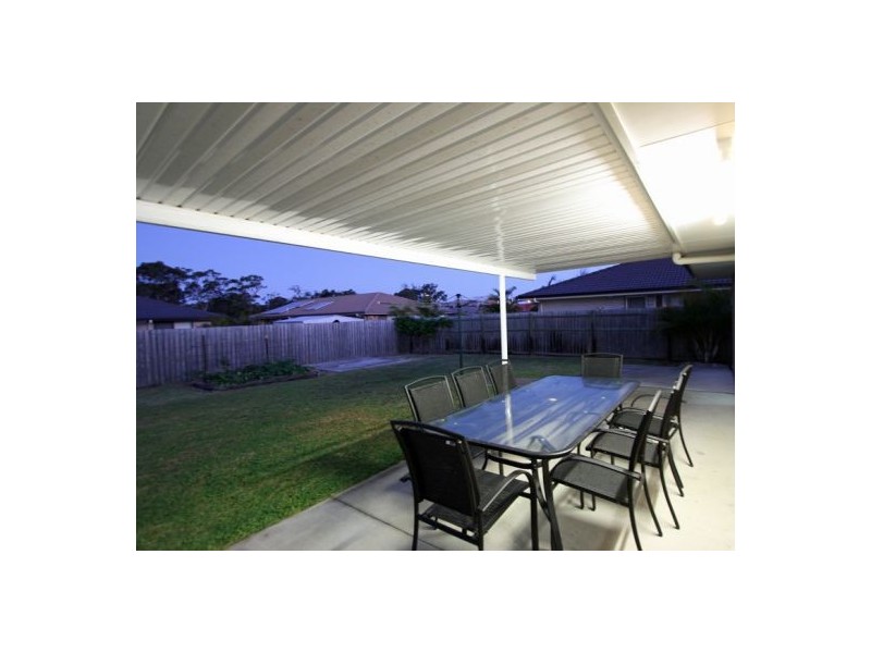 12 Topaz Circuit, Urangan QLD 4655