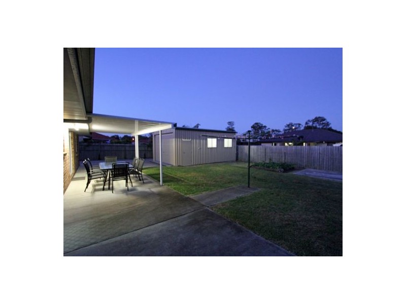 12 Topaz Circuit, Urangan QLD 4655