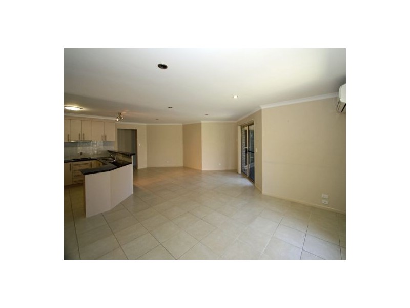112 Exeter Street, Torquay QLD 4655