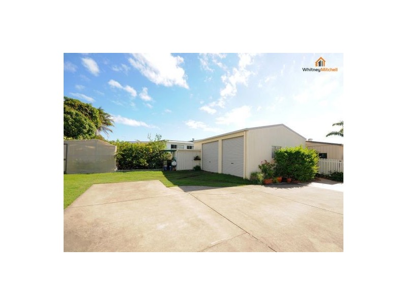 99 Esplanade, Point Vernon QLD 4655