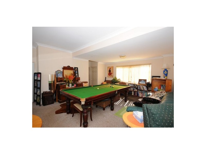 99 Esplanade, Point Vernon QLD 4655