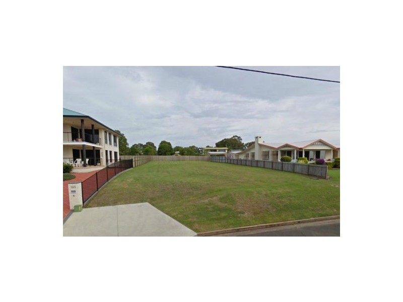 104 Esplanade, Point Vernon QLD 4655