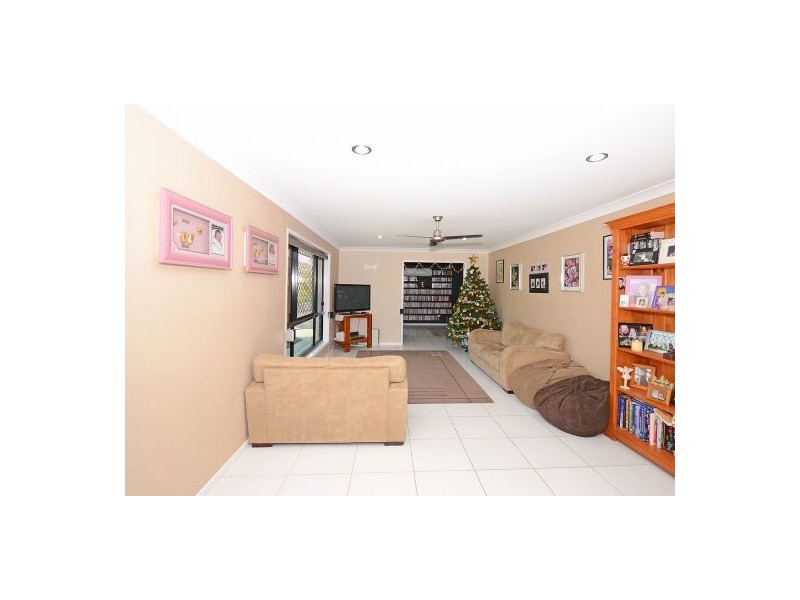 1 Elanora Court, Wondunna QLD 4655