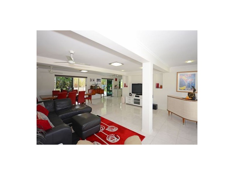 9 Mcnally Street, Scarness QLD 4655