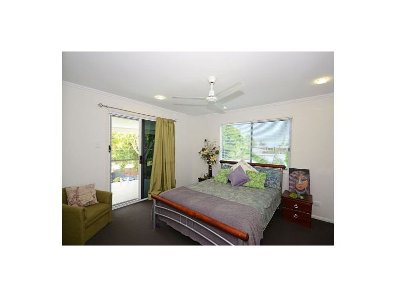 9 Mcnally Street, Scarness QLD 4655