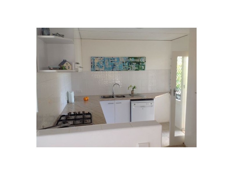 92 Corfield Street, Point Vernon QLD 4655