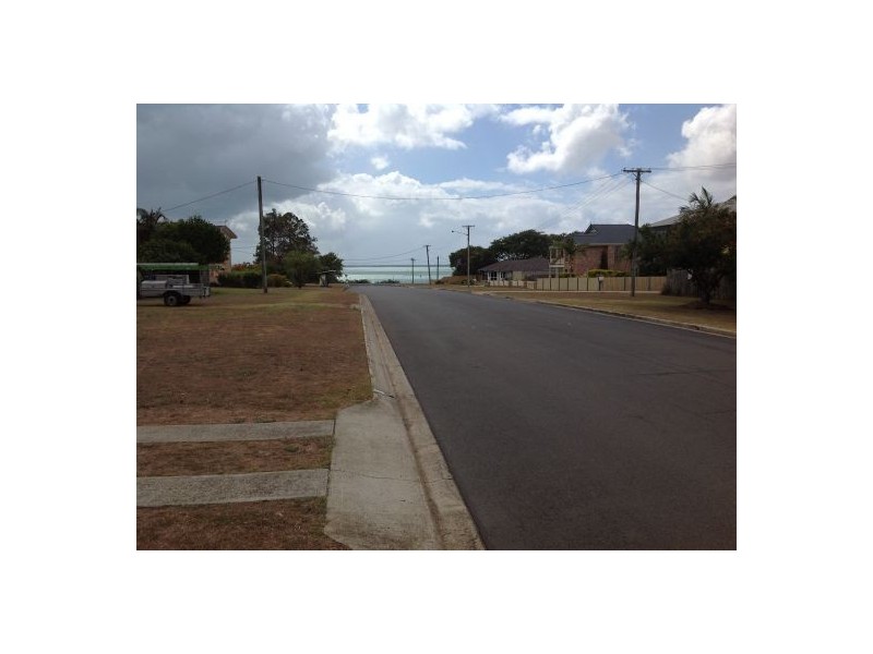 92 Corfield Street, Point Vernon QLD 4655