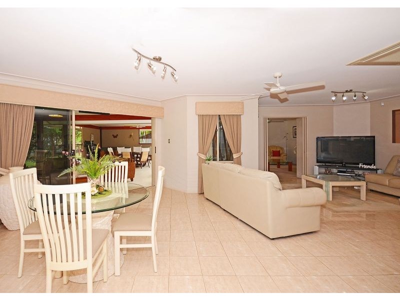 1 Meadow Drive, Dundowran Beach QLD 4655