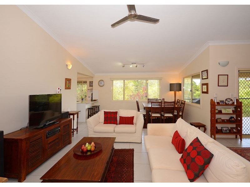 15 Craigslee Court, Craignish QLD 4655