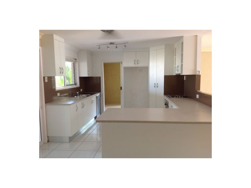 16 Mackay Drive, Kawungan QLD 4655