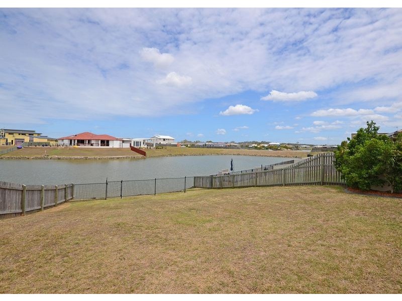 11 Bounty Circuit, Eli Waters QLD 4655