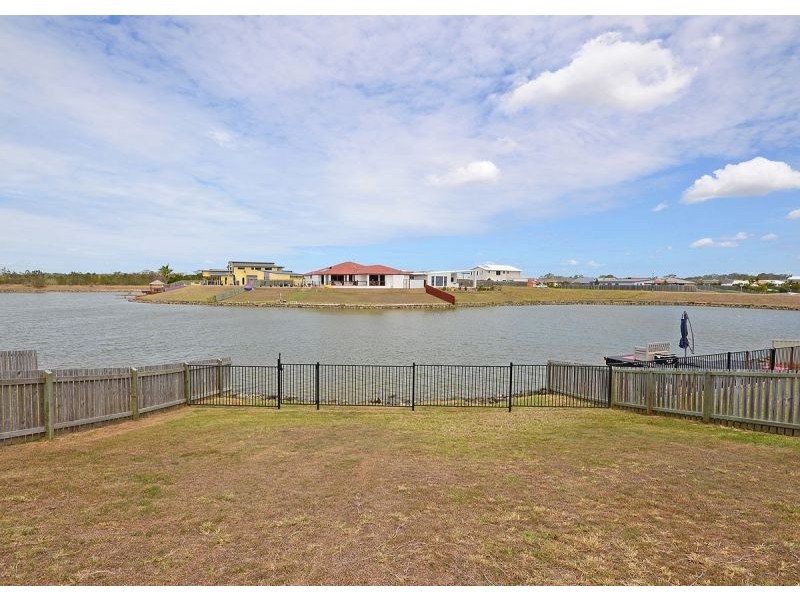 11 Bounty Circuit, Eli Waters QLD 4655