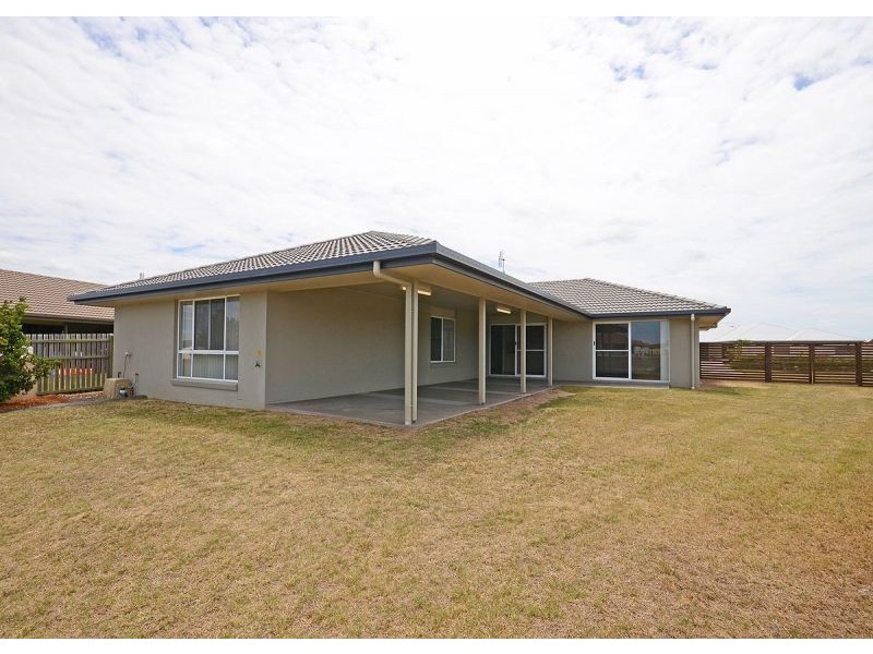 11 Bounty Circuit, Eli Waters QLD 4655