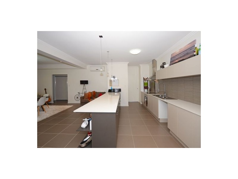 8 Dugong Avenue, Pialba QLD 4655