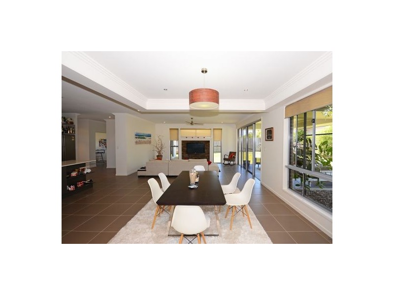 8 Dugong Avenue, Pialba QLD 4655