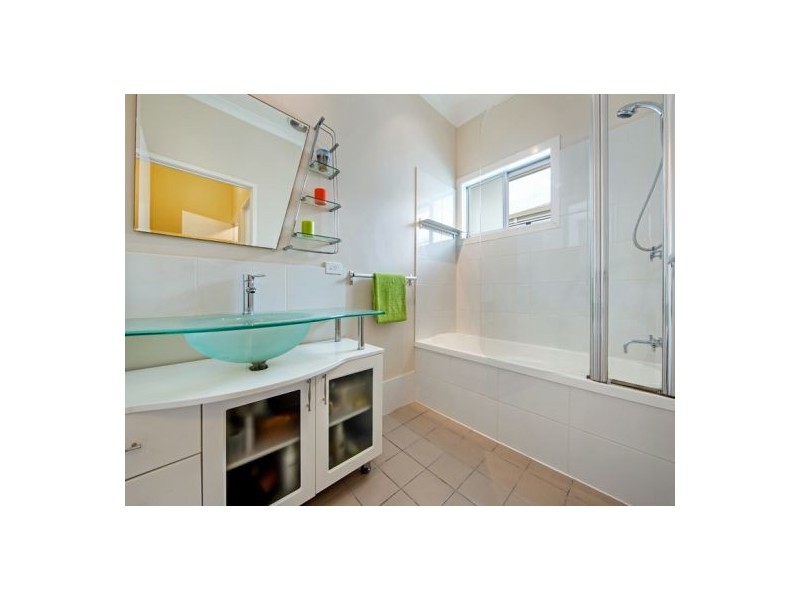 5 Margaret Street, Urangan QLD 4655