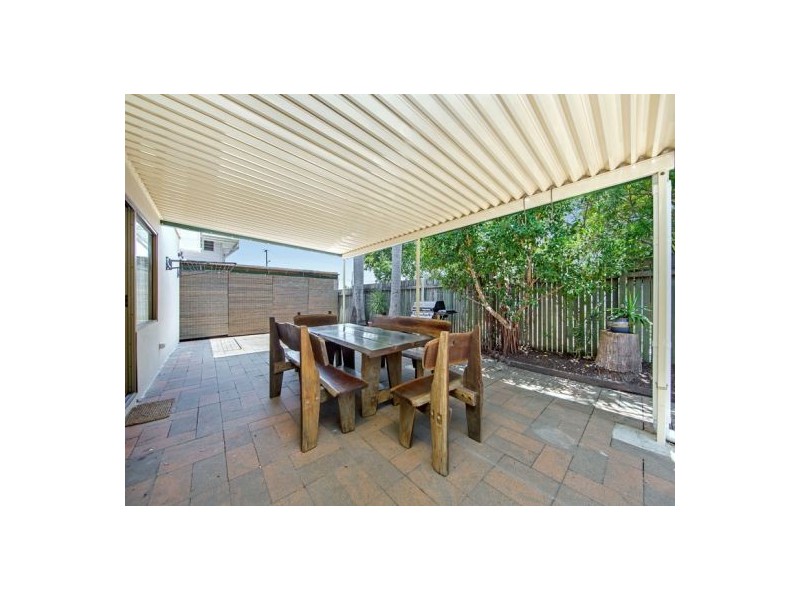 5 Margaret Street, Urangan QLD 4655
