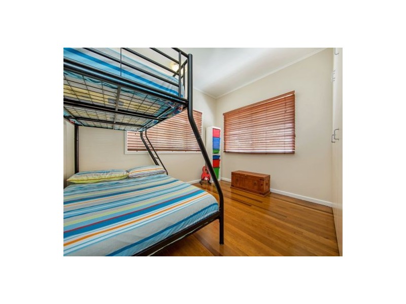 5 Margaret Street, Urangan QLD 4655