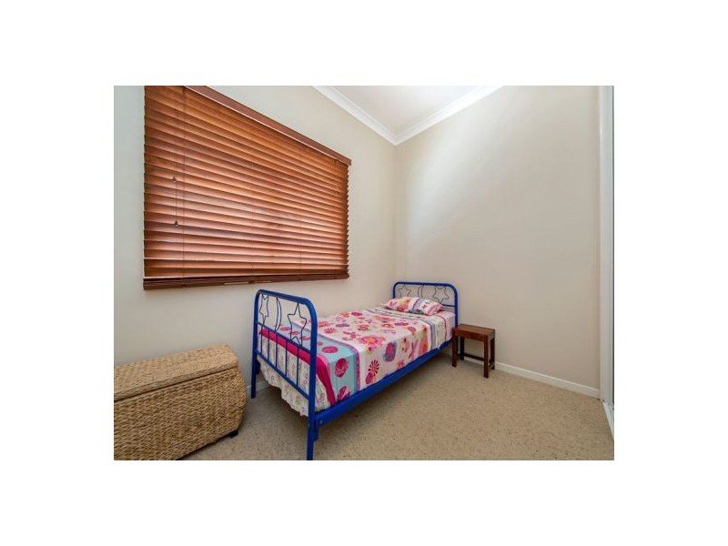 5 Margaret Street, Urangan QLD 4655