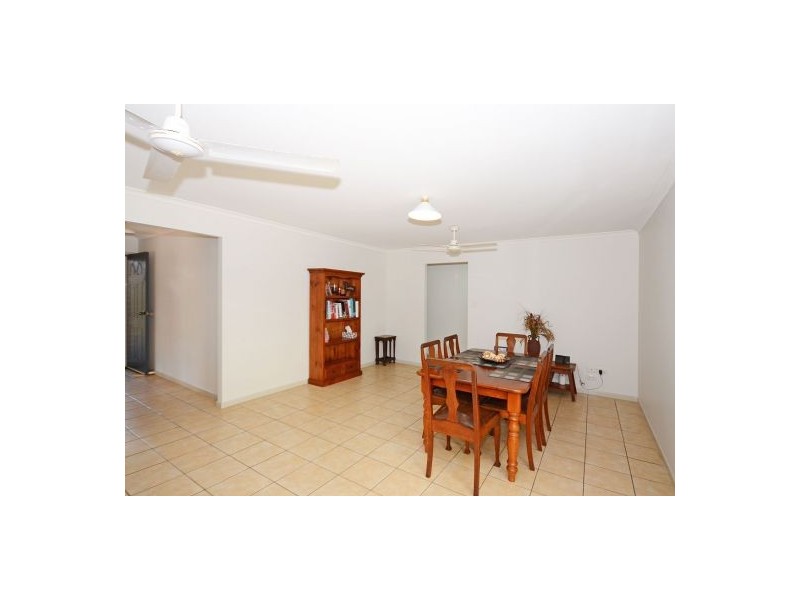 1 Oxford Place, Urraween QLD 4655