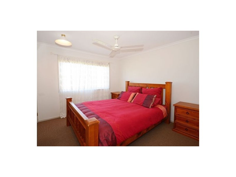 1 Oxford Place, Urraween QLD 4655