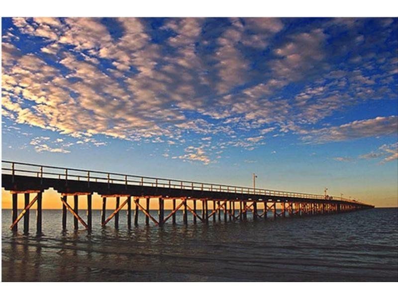 22 William Street, Urangan QLD 4655