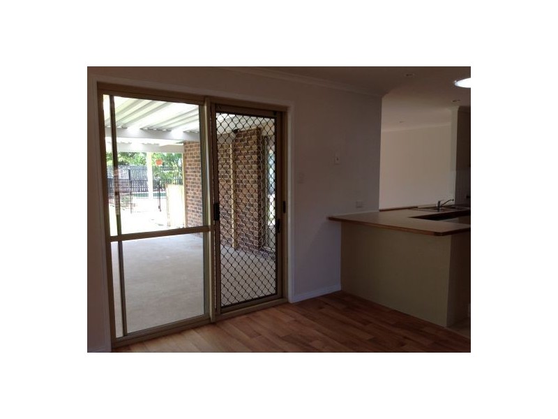 18 Hansen Street, Urangan QLD 4655