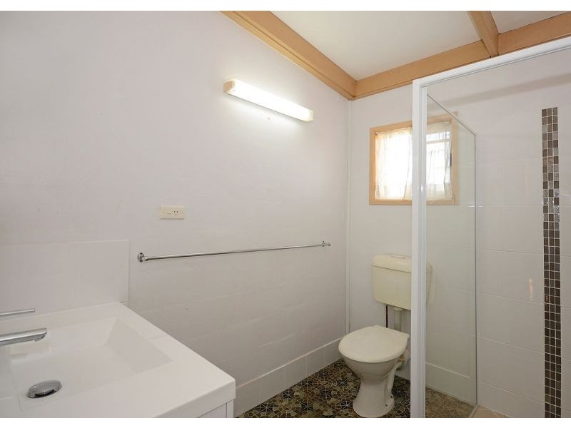 4/3 King Street, Urangan QLD 4655