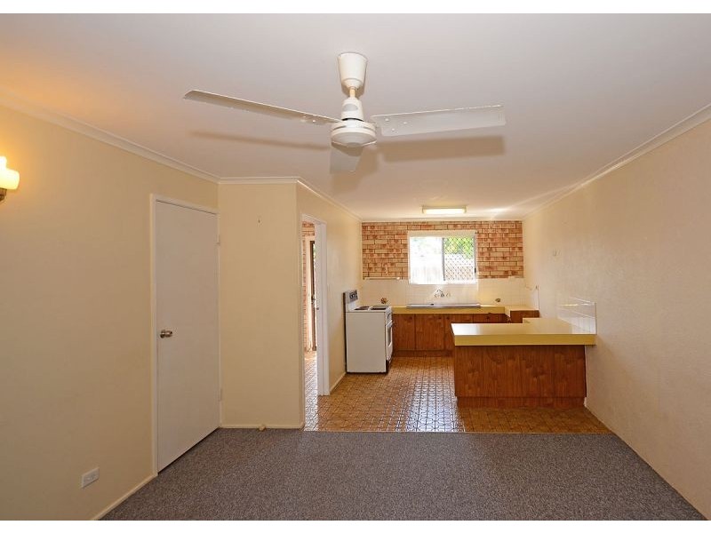 4/3 King Street, Urangan QLD 4655