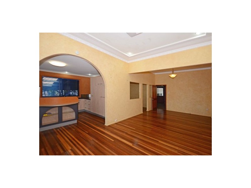 155 Esplanade, Point Vernon QLD 4655