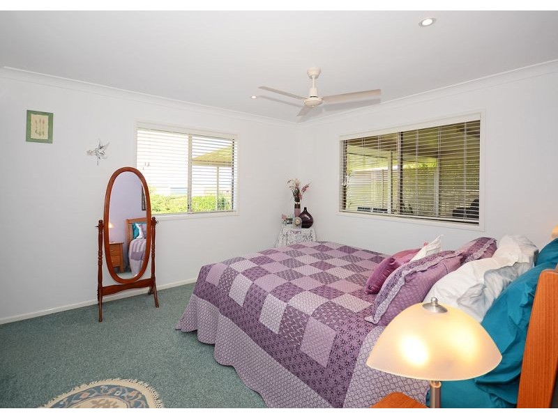 29 Windjammer Circuit, River Heads QLD 4655