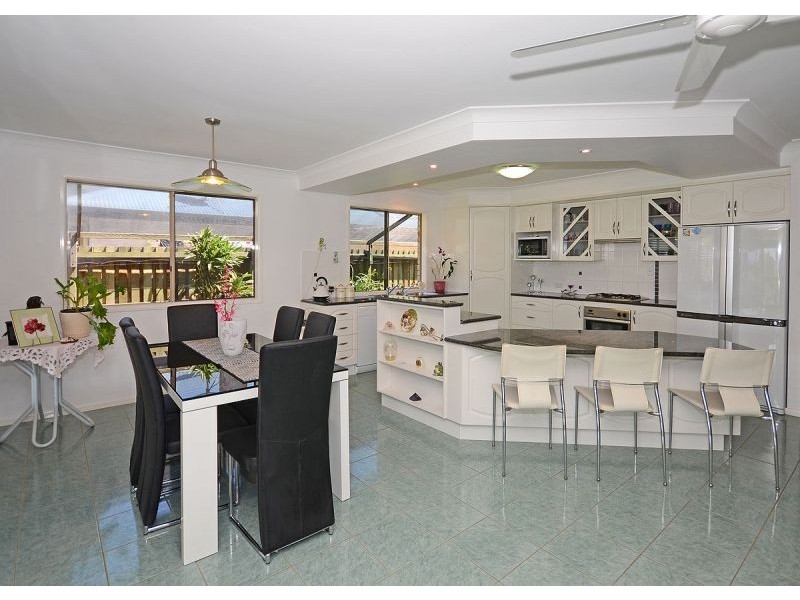29 Windjammer Circuit, River Heads QLD 4655