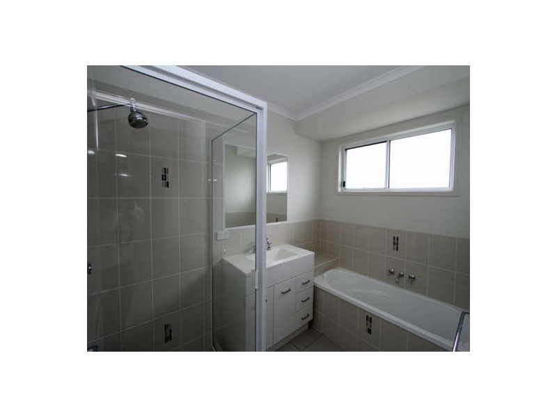 11 Bounty Circuit, Eli Waters QLD 4655