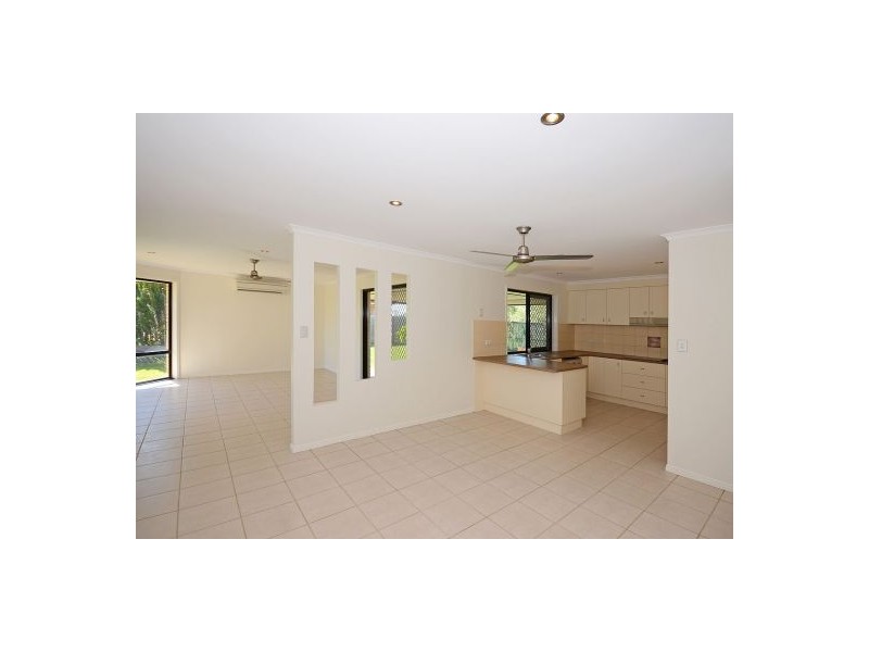 60 Chancellor Drive, Urraween QLD 4655