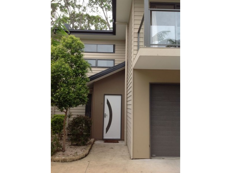 8/185 Torquay Rd, Scarness QLD 4655