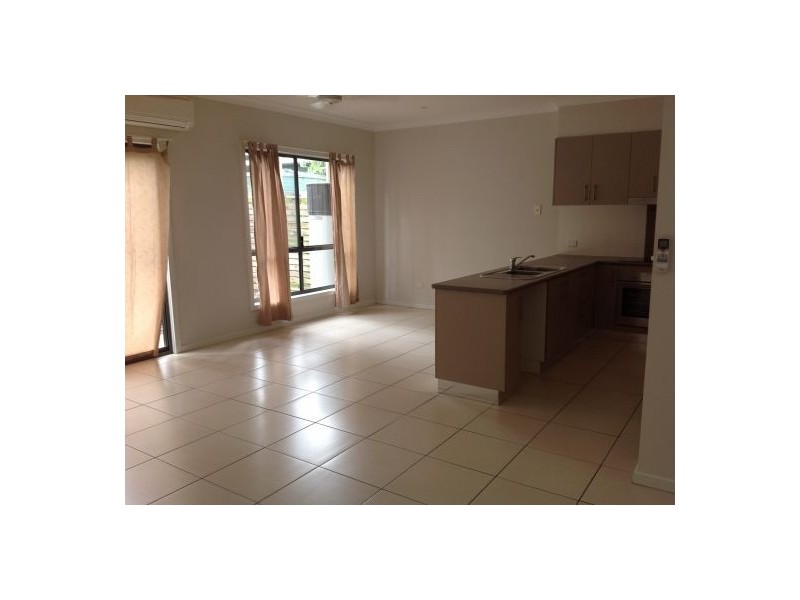 8/185 Torquay Rd, Scarness QLD 4655